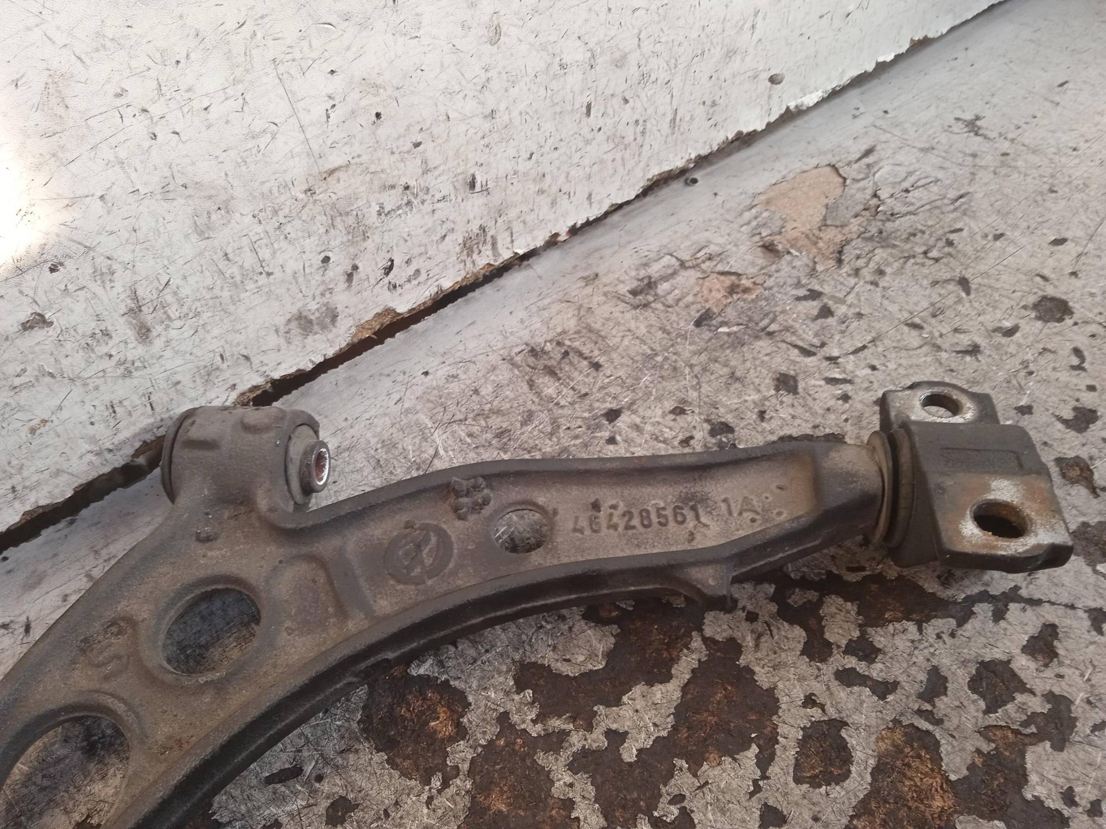 Braccio oscillante sosp. ant. sx.